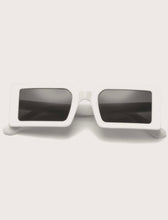 Load image into Gallery viewer, Malibu Sunglasses (White)
