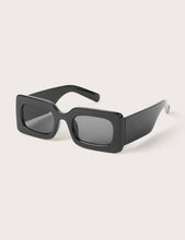 Load image into Gallery viewer, Influencer Sunglasses
